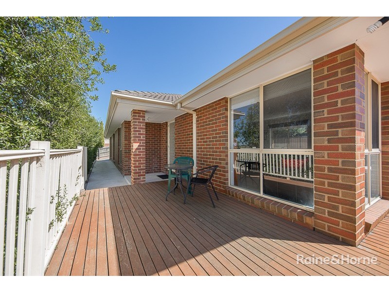 28 Backhaus Avenue, Sunbury VIC 3429