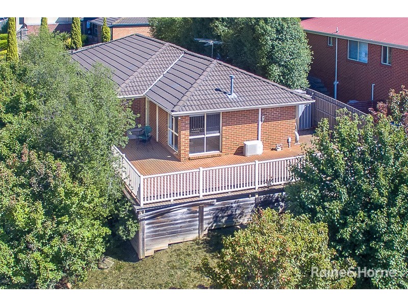 28 Backhaus Avenue, Sunbury VIC 3429