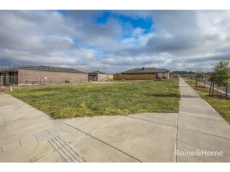 16 Showman Drive, Diggers Rest VIC 3427