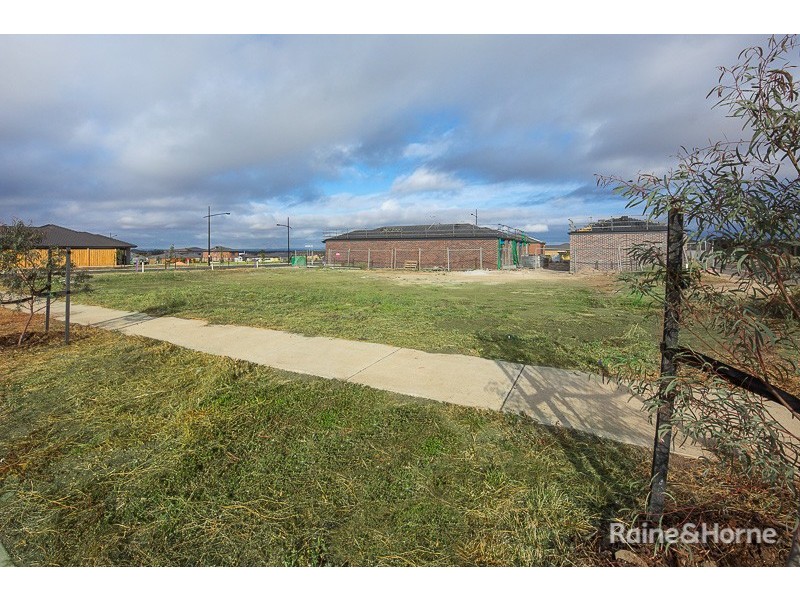 16 Showman Drive, Diggers Rest VIC 3427