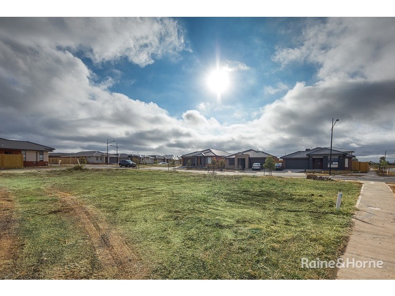 16 Showman Drive, Diggers Rest VIC 3427