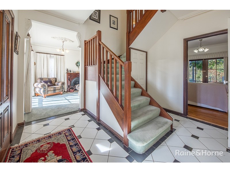 27 Powlett Street, Sunbury VIC 3429