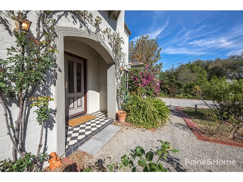 27 Powlett Street, Sunbury VIC 3429