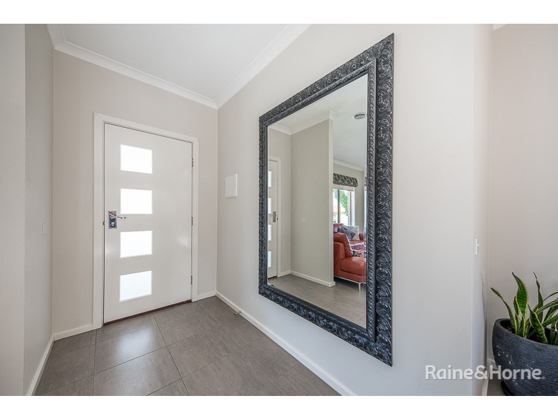 1/4 Anderson Road, Sunbury VIC 3429
