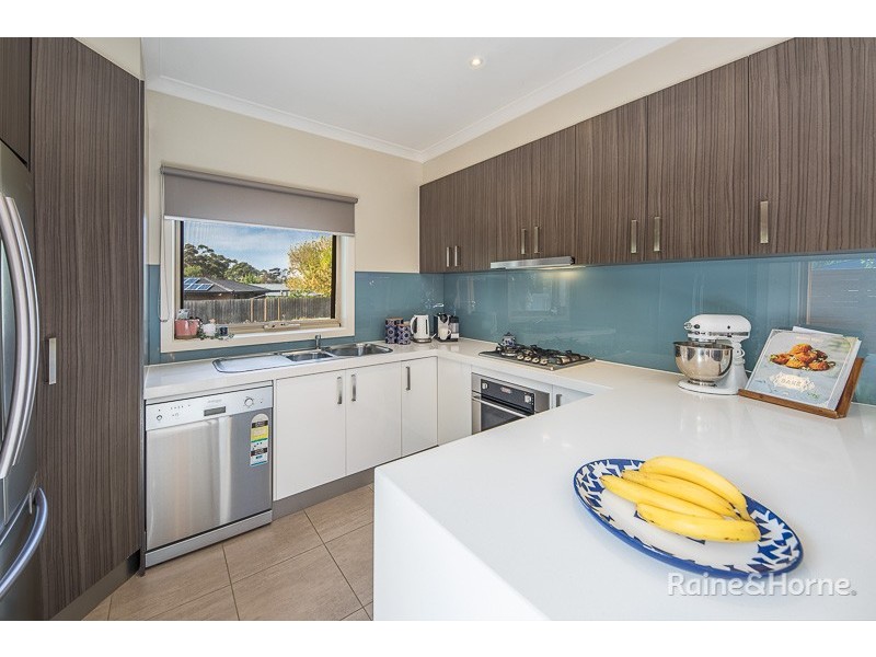 1/4 Anderson Road, Sunbury VIC 3429