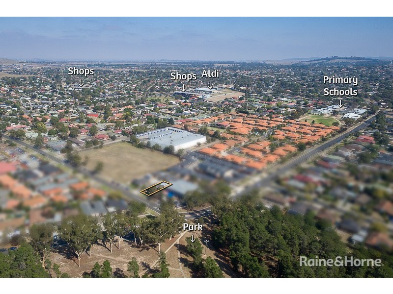 1/4 Anderson Road, Sunbury VIC 3429