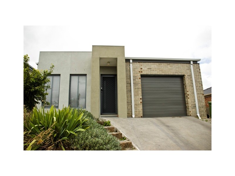 25B LALOR CRESCENT, Sunbury VIC 3429