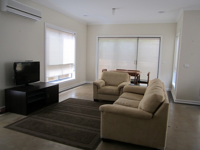 25B LALOR CRESCENT, Sunbury VIC 3429