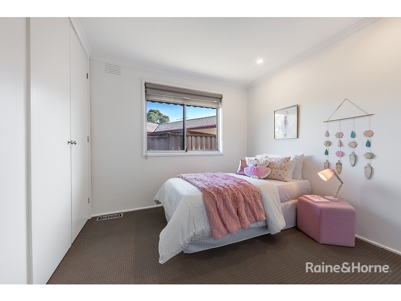 2 Buvelot Place, Sunbury VIC 3429
