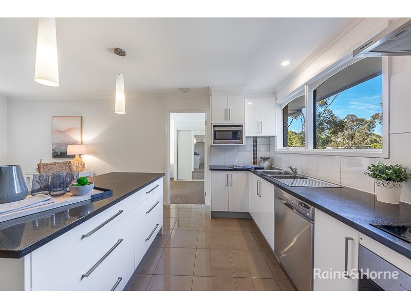 2 Buvelot Place, Sunbury VIC 3429