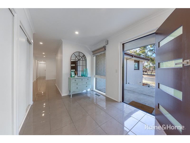 2 Buvelot Place, Sunbury VIC 3429