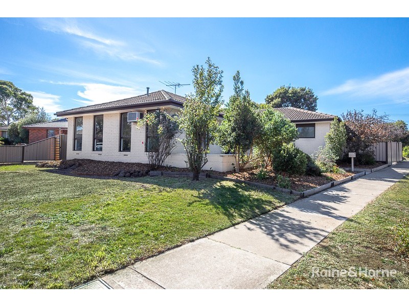 2 Buvelot Place, Sunbury VIC 3429