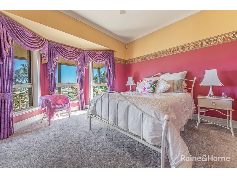 13 The Heights, Sunbury VIC 3429