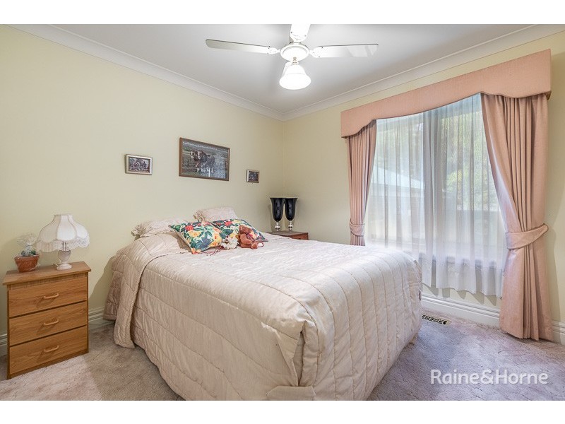 13 The Heights, Sunbury VIC 3429
