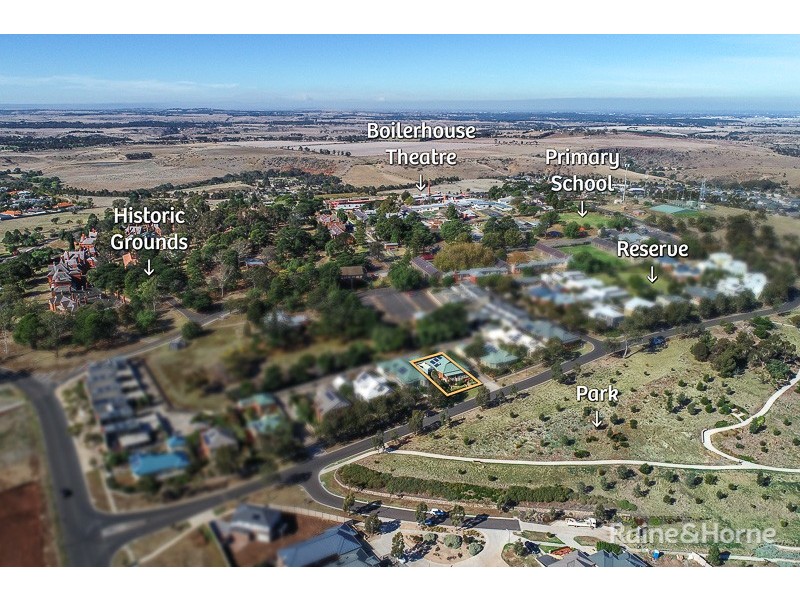 13 The Heights, Sunbury VIC 3429