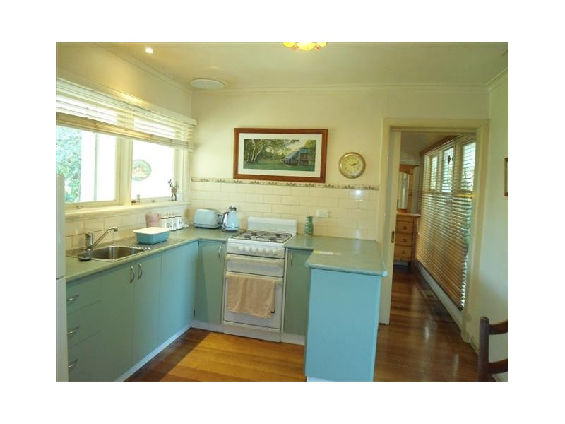 10 Batman Avenue, Sunbury VIC 3429