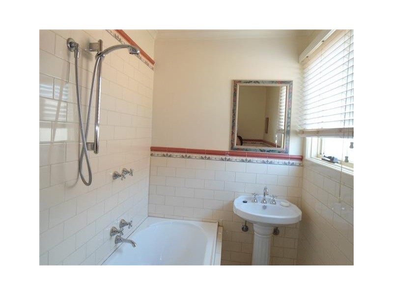 10 Batman Avenue, Sunbury VIC 3429