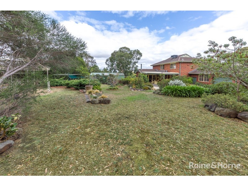 5 Acacia Court, Sunbury VIC 3429