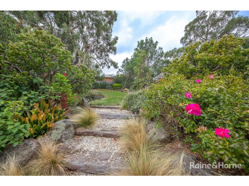 5 Acacia Court, Sunbury VIC 3429