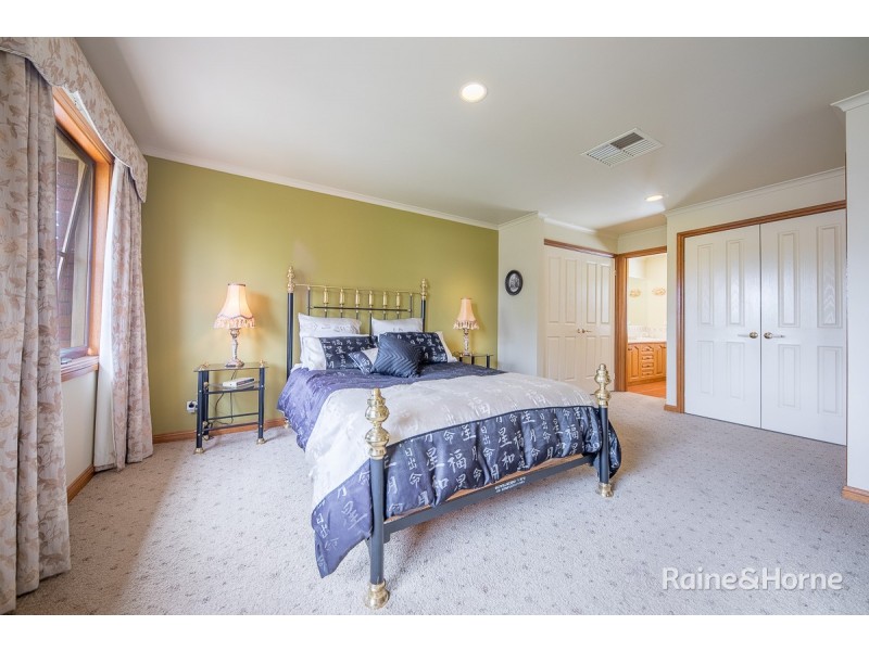 5 Acacia Court, Sunbury VIC 3429