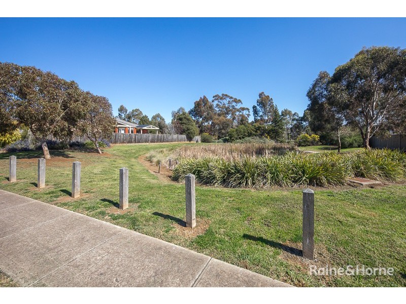 22 Sassafras Drive, Sunbury VIC 3429