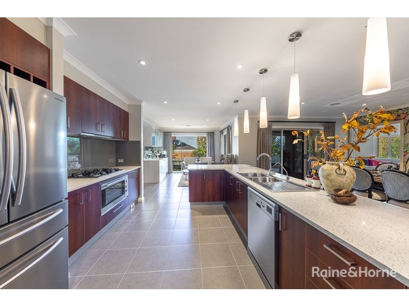 13 Keswick Rise, Sunbury VIC 3429