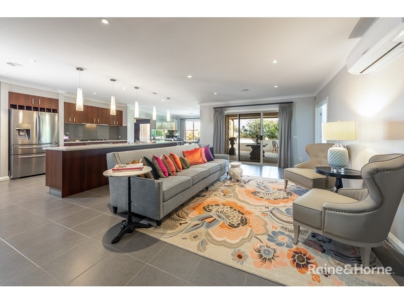 13 Keswick Rise, Sunbury VIC 3429