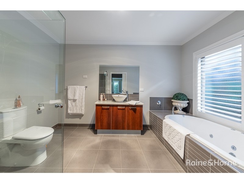 13 Keswick Rise, Sunbury VIC 3429