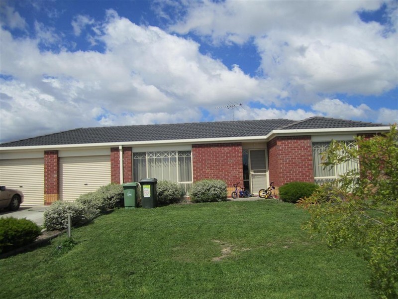 17 DALY CLOSE, Sunbury VIC 3429