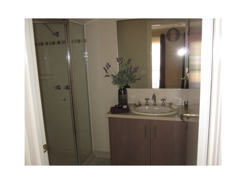 15 GOLFLINKS DRIVE, Sunbury VIC 3429