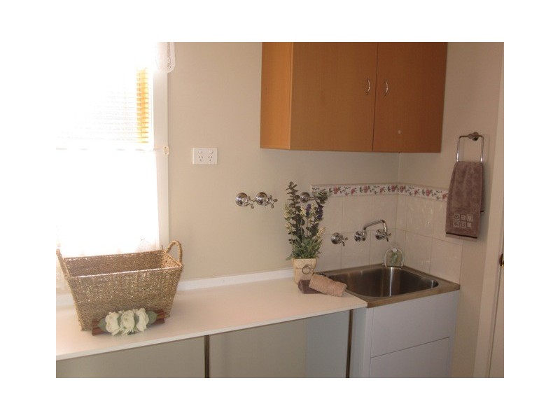 15 GOLFLINKS DRIVE, Sunbury VIC 3429