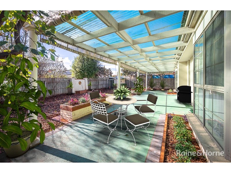 16 Blackwood Place, Sunbury VIC 3429