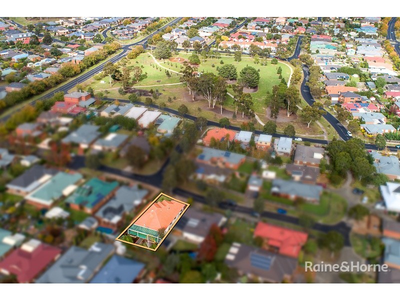 16 Blackwood Place, Sunbury VIC 3429