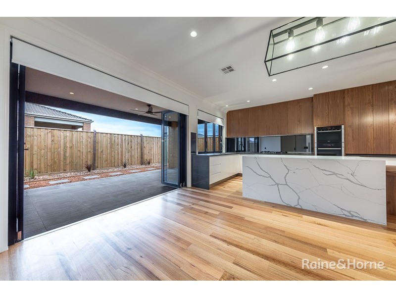 6 AIR AVENUE, Diggers Rest VIC 3427