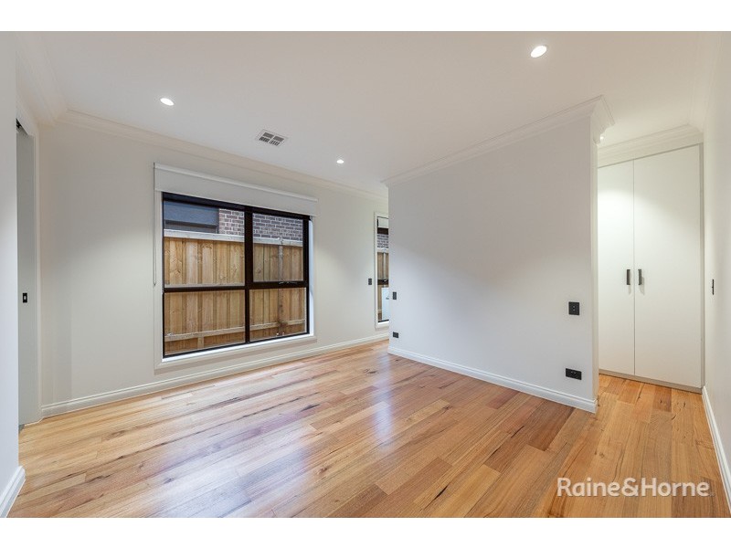 6 AIR AVENUE, Diggers Rest VIC 3427