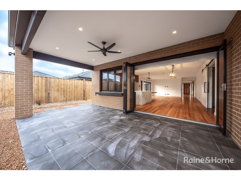 6 AIR AVENUE, Diggers Rest VIC 3427
