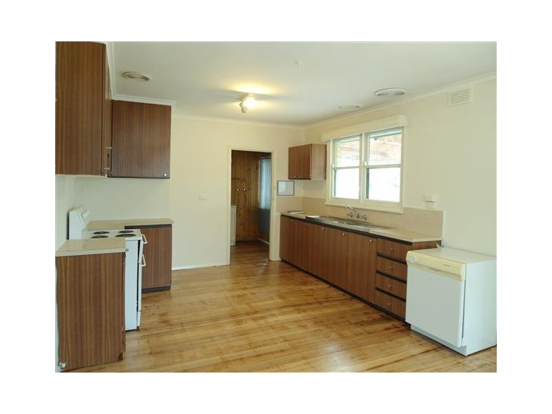 327 Elizabeth Drive, Sunbury VIC 3429