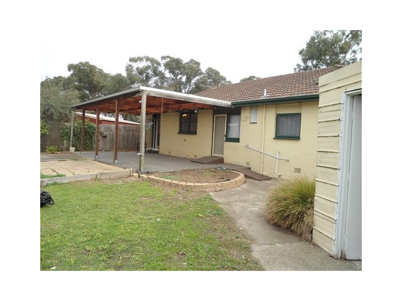 327 Elizabeth Drive, Sunbury VIC 3429