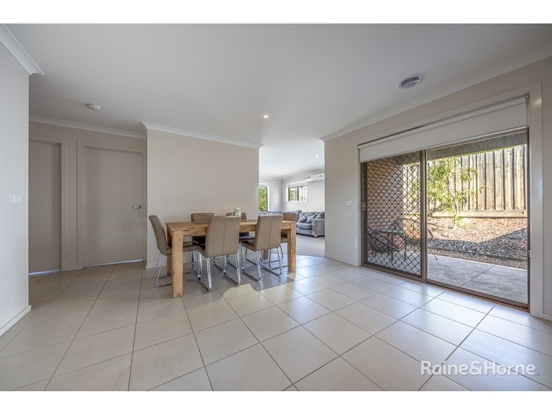 21 Glastonbury Drive, Sunbury VIC 3429