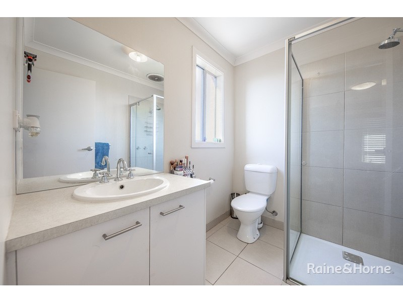 21 Glastonbury Drive, Sunbury VIC 3429