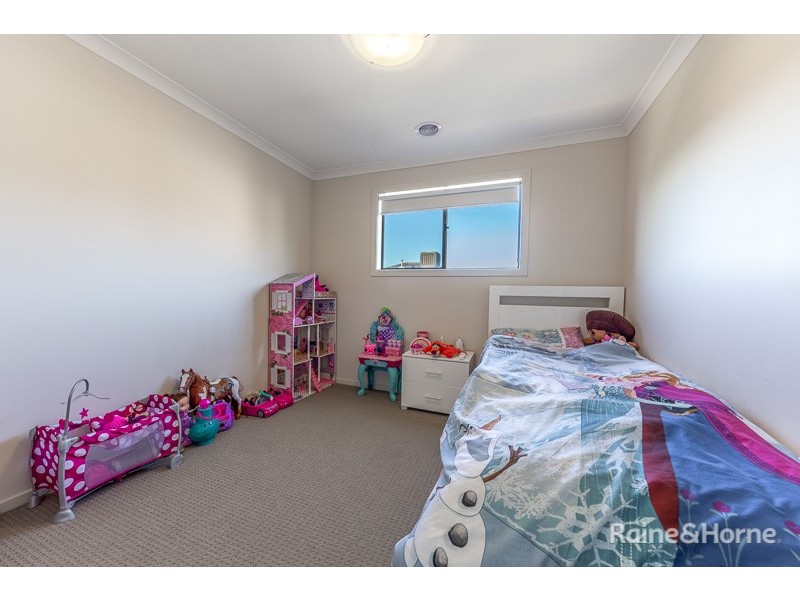 21 Glastonbury Drive, Sunbury VIC 3429