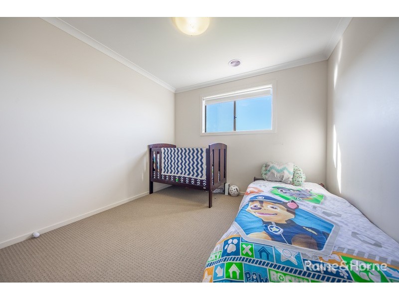 21 Glastonbury Drive, Sunbury VIC 3429