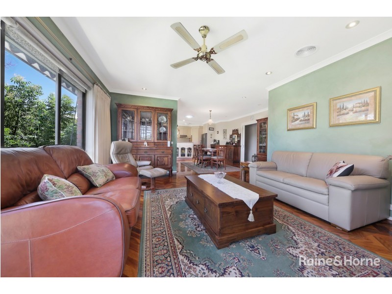 4 Slim Court, Sunbury VIC 3429