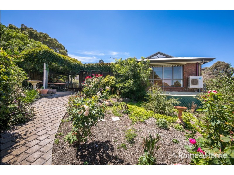 4 Slim Court, Sunbury VIC 3429