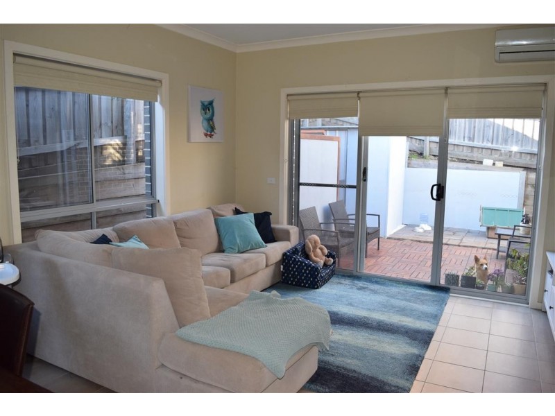1/25 Lalor Crescent, Sunbury VIC 3429