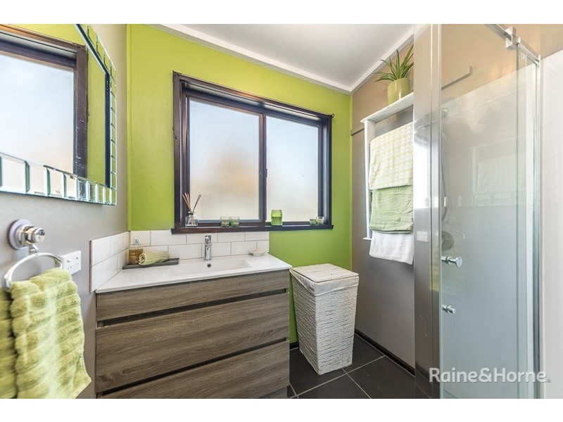 25 Calder Highway, Diggers Rest VIC 3427