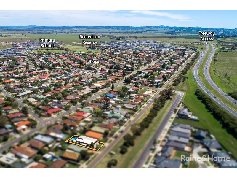 25 Calder Highway, Diggers Rest VIC 3427