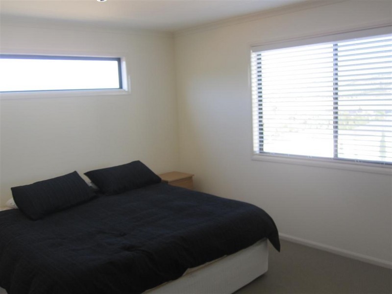 13 WATERSPRITE BOULEVARD, Sunbury VIC 3429