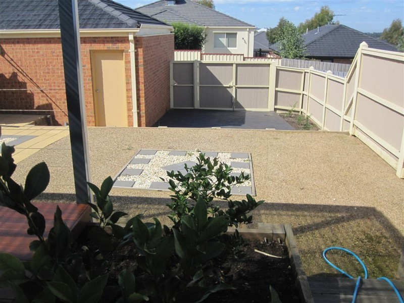 13 WATERSPRITE BOULEVARD, Sunbury VIC 3429