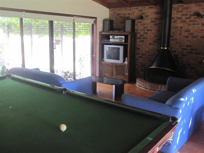2 LAUREL COURT, Sunbury VIC 3429